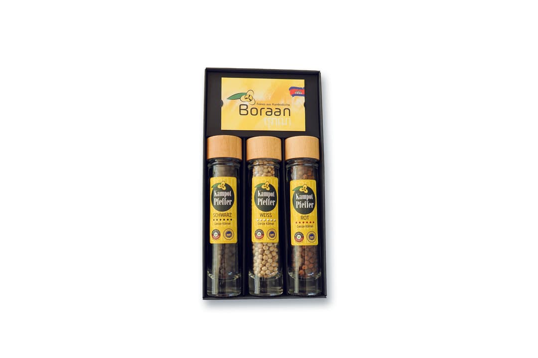 Boraan Geschenkbox mit drei Kampot-Pfeffer-Gläsern (schwarz, weiß, rot)